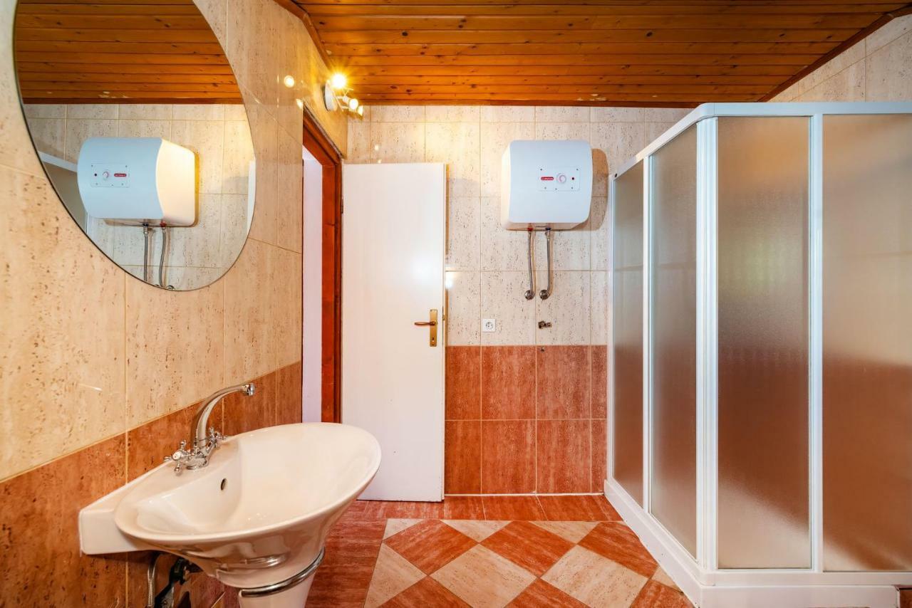 קרלובג Vacation House Anna מראה חיצוני תמונה